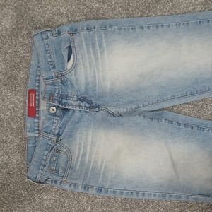 Low rise jeans